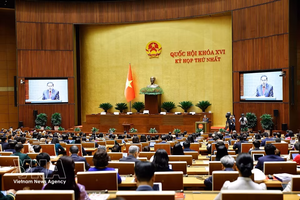 Tran Thanh Man, Chairman of the 15th National Assembly, delivers the opening speech at the first session of the 16th National Assembly. (Photo: Doan Tan/VNA)