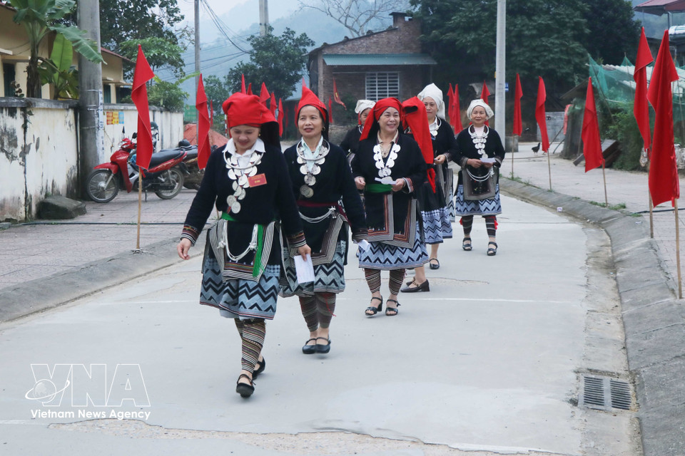 Voters head to polls in National Assembly, People's Council election (Photo: VNA)