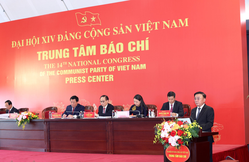 Politburo member and Standing member of the Party Central Committee’s Secretariat Tran Cam Tu delivers remarks at the International Press Conference on the 14th National Party Congress. (Photo: Phuong Hoa - VNA)