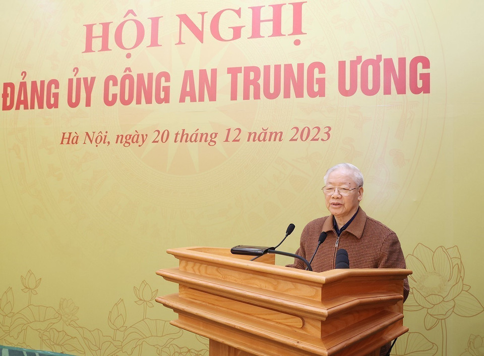 Party General Secretary Nguyen Phu Trong delivers a speech at a Central Public Security Party Committee conference (Hanoi, December 20, 2023). (Photo: VNA)
