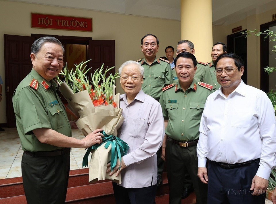Party General Secretary Trong attends Central Public Security Party Committee's conference in Hanoi on June 15, 2023. (Photo: VNA)