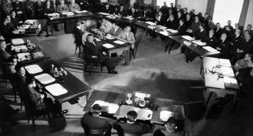 On May 8, 1954, news of the Dien Bien Phu Campaign’s outcome reached Geneva. Early in the morning on May 8, 1954, the Indochina issue was officially brought to the negotiation table. In the photo: The opening session of the Geneva Conference on Indochina, May 8, 1954. (Photo: Archives/VNA)