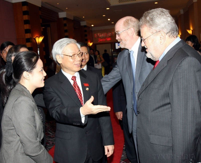 National Assembly Chairman Nguyen Phu Trong meets delegates at the opening ceremony of the 31st General Assembly of the ASEAN Inter-Parliamentary Assembly (AIPA-31) in Hanoi on the morning of September 21, 2010. (Photo: Trong Duc – VNA)