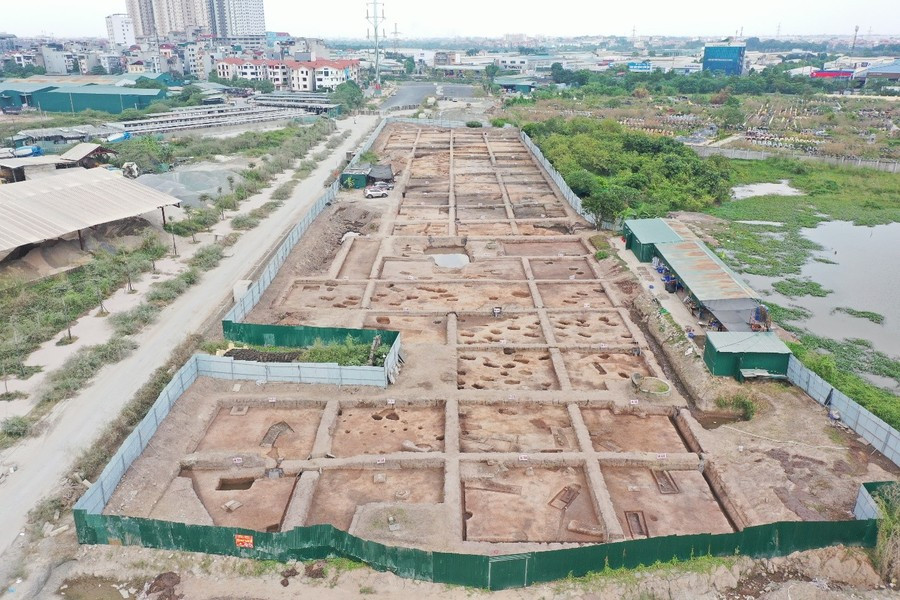 Vuon Chuoi (Banana Garden) is a residential and burial site that developed continuously through various stages from the pre-Dong Son to Dong Son culture period (4,000-2,000 BC). This archaeological site is rare and valuable in the Metal Age in northern Vietnam. (Photo: VNA)