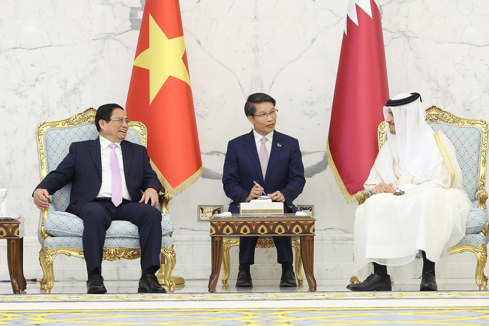 Prime Minister Pham Minh Chinh holds talks with Qatari Prime Minister Sheikh Mohammed bin Abdulrahman bin Jasim Al-Thani. (Photo: Duong Giang-VNA)