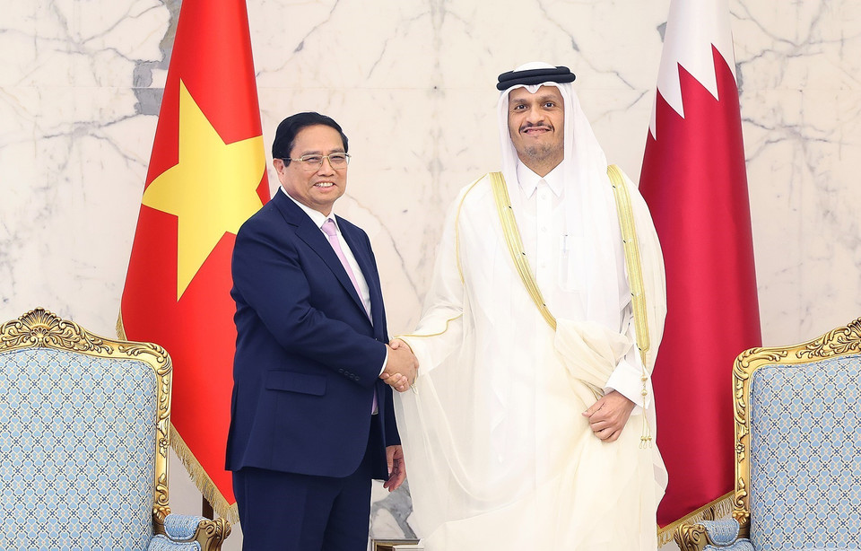 Prime Minister Pham Minh Chinh holds talks with Qatari Prime Minister Sheikh Mohammed bin Abdulrahman bin Jasim Al-Thani. (Photo: Duong Giang-VNA)