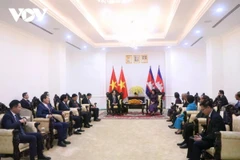 At the meeting between Chairman of the Vietnamese National Assembly Tran Thanh Man and President of the Cambodian National Assembly Khuon Sudary in Phnom Penh on February 6. (Photo: VOV)