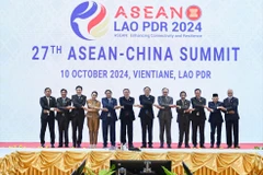 Prime Minister Pham Minh Chinh (fifth from left) attends 27th ASEAN - China Summit in Laos in October (Photo: VNA)