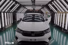 Automobile manufacturing at Hon Da Vinh Phuc factory (Photo: VNA)