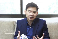 Dr. Chheang Vannarith, Deputy Secretary-General and Chairman of the Advisory Council of the Cambodian National Assembly, speaks to Vietnam News Agency's correspondents in Phnom Penh. (Photo: VNA)