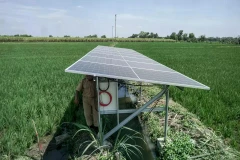 A village government officer inspects the solar panel in Pengkok village, Central Java, on September 9, 2025. (Photo: Antara)