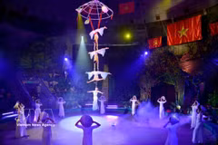 “Du non” (conical hat swing) wins the Bronze Elephant (Photo: VNA)