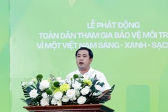 Acting Minister of Agriculture and Environment Do Duc Thang speaks at the launching ceremony (Photo: VNA)