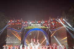 A performance staged at the closing ceremony of the Hanoi International Martial Arts Festival 2026 on August 9. (Photo: VNA) 