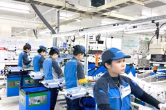 Workers in OMRON Healthcare Manufacturing's facility in Ho Chi Minh City (Photo: OMRON Vietnam)
