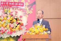 Masuo Ono, Consul General of Japan in HCM City, speaks at the inauguration ceremony of the clinic (Photo: VNA)