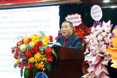 Assoc. Prof. Dr. Bui Xuan Bien, Chairman of the Board of Hanoi Financial and Banking University, speaks at the event (Photo: VNA)