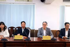 Japan's Sumitomo Corporation delegation at the meeting with Can Tho city's leaders. (Photo: baocantho.com.vn)