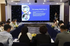 The seminar is co-hosted by the the Ho Chi Minh City Centre of International Integration Support (CIIS) under the Ho Chi Minh City Institute for Development Studies and the Department of Overseas Markets under the Ministry of Industry and Trade (MoIT). (Photo: VNA)