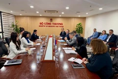 The recent working session between Deputy Minister of Industry and Trade Phan Thi Thang and Dmitry Nikolaevich Makhonin, Governor of Perm Krai (Photo: Ministry of Industry and Trade)