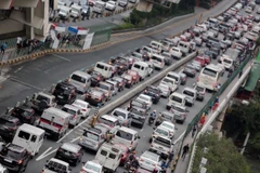 Philippines considers carpooling policy amid energy emergency