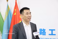 Gao Jinlong, Chief Engineer at China’s Centre for Promotion of Industrial Internet for Silk Road (CPIIS), speaks to the Vietnam News Agency. (Photo: VNA)