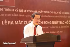 Associate Professor Dr Nguyen Van Tung, Member of the Board of Members and Deputy Editor-in-Chief of the Vietnam Education Publishing House, speaks at the event. (Photo: VietnamPlus)