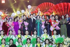 State President Luong Cuong, his spouse and delegates at the event. (Photo: VNA)