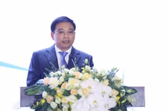 Deputy Prime Minister Nguyen Van Thang speaks at the World Energy and Environment Forum – Vietnam 2026 in Hanoi on July 8. (Photo: chinhphu.vn)