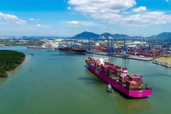 The ONE EAGLE vessel is part of a new service route operated by the Premier Alliance at Tan Cang-Cai Mep International Terminal. (Photo: VNA)