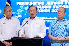 Malaysia's Prime Minister Anwar Ibrahim speaks at the press conference (Photo: Bernama)