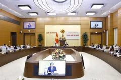 The first meeting of the committee for drafting supplementations and amendments to the 2013 Constitution in Hanoi on May 5 (Photo: VNA)