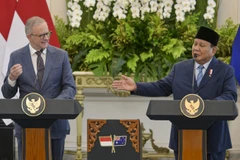 Indonesian President Prabowo Subianto (R) and Australian Prime Minister Anthony Albanese at a joint press conference in Jakarta (Photo: AFP)