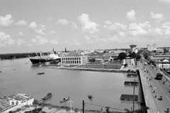 A view of Nha Rong Wharf in Saigon in the early 20th century. From this place, the patriotic Nguyen Tat Thanh boarded the vessel Latouche-Tréville to leave Vietnam to realise his ambition to liberate the country from the colonial rule. (Photo: VNA)