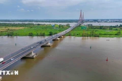 Can Tho Bridge spans Hau River, connecting Can Tho city and Vinh Long province. (Photo: VNA)