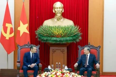 Party chief receives US Secretary of War