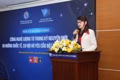 Professor Nguyen Thi Thanh Mai, President of VNU-HCM, speaks at the national scientific conference on quantum technology in Ho Chi Minh City on June 19. (Photos courtesy of VNU-HCM)