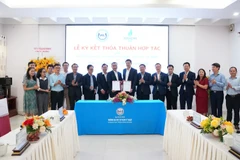 At the signing ceremony of the cooperation agreement between the Binh Son Refining and Petrochemical Joint Stock Company (BSR) and the University of Technology and Education under the University of Da Nang (UD-UTE) on November 15 (Photo: petrovietnam.petrotimes.vn)
