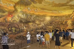 Visitors tour Dien Bien Phu Victory Museum in Dien Bien province of Vietnam. (Photo: VNA) 