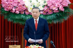 Party General Secretary and State President To Lam speaks at the working session (Photo: VNA)