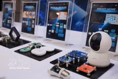 Smart products, chips, and semiconductor materials are displayed at the launch ceremony of the national centre for semiconductor chip pilot production support on June 26, 2026. (Photo: VNA)