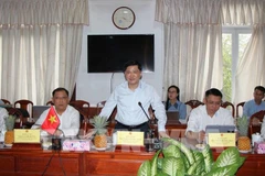 Permanent Vice Secretary of the Hau Giang provincial Party Committee Nguyen Tuan Anh speaks at the meeting. (Photo: VNA)