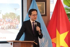 Ambassador Do Hung Viet, Permanent Representative of Vietnam to the United Nations, speaks at the briefing. (Photo: VNA)