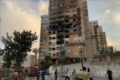 A building in Tehran, Iran damaged following an Israeli airstrike on June 13, 2025. (Photo: AA/Vietnam News Agency)