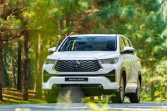Innova Cross is TMV’s best-selling model in June, with 1,670 units delivered to customers. (Photo: toyota.com.vn)