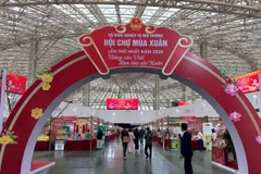 The “Vietnamese Agricultural Products – Spreading the Colours of Spring” zone, hosted by the Ministry of Agriculture and Environment, is a major highlight of the Spring Fair 2026. (Photo: thoibaotaichinhvietnam.vn)