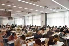 Candidates at a Vietnamese proficiency test. (Photo: VNA)