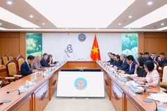 The meeting between Minister of Finance Ngo Van Tuan and WB Country Director for Vietnam, Cambodia and Laos Mariam J. Sherman in Hanoi on July 28. (Photo courtesy of the Finance Ministry)