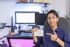 Le Minh Hieu, a 12th grader of Quang Tri High School in the central province of the same name. (Photo: VNA)