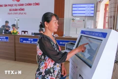 At a public administrative service centre in Ninh Binh province (Photo: VNA)